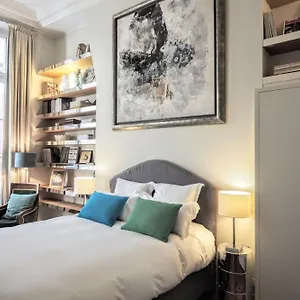 https://richelieu-chicsuites.fr-paris.fr